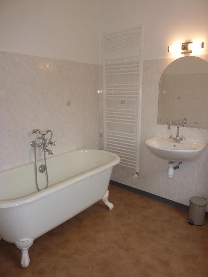 Villa Le Clos Belle Rose Haybes Exterior foto